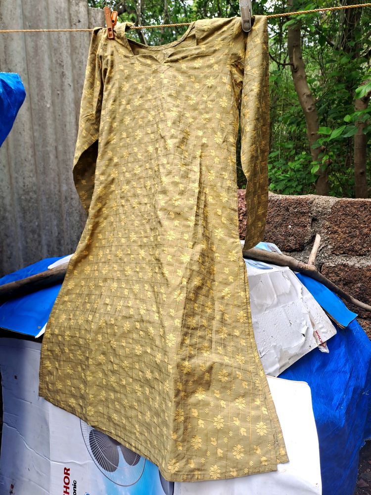 Golden Kurta Dupatta Set With Pant