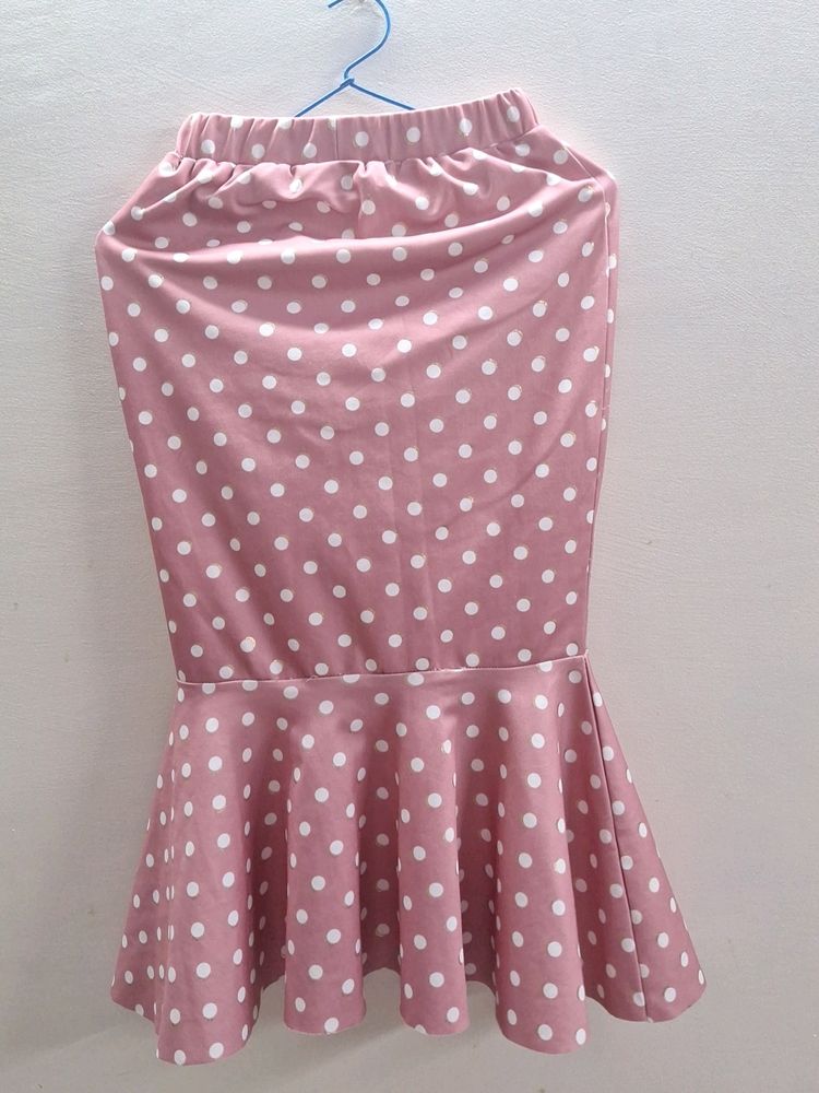 Party Wear Fish Cut Pink And White Polka Dot