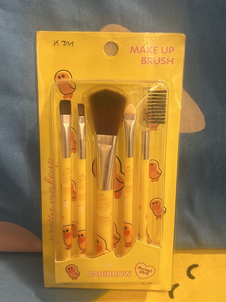 Make Up Brush set ( 5 Pieces)