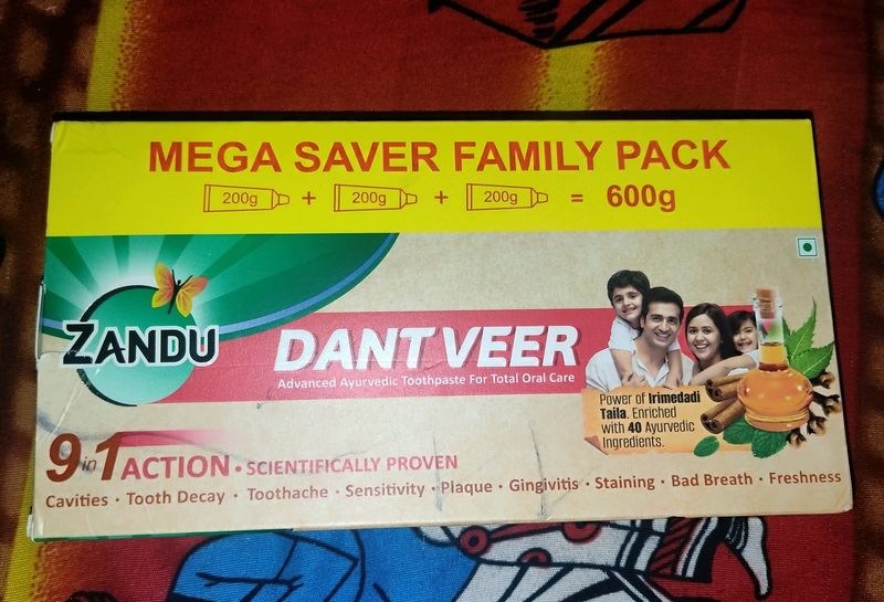 Zandu Dantveer Toothpaste 600g (200g × 3)