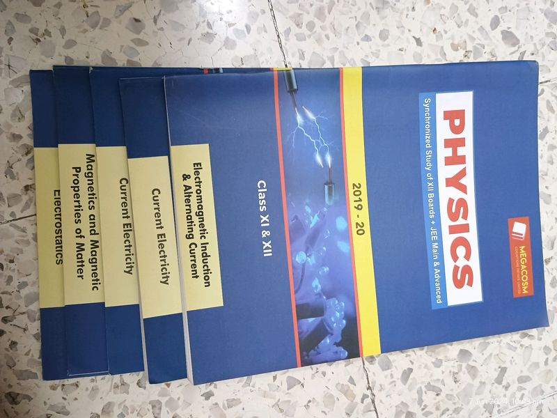 Physics JEE Mains & Advanced - Set Of 5 Books