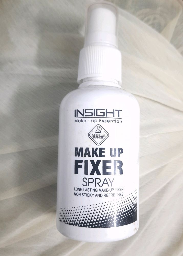 INSIGHT MAKEUP FIXER SPRAY