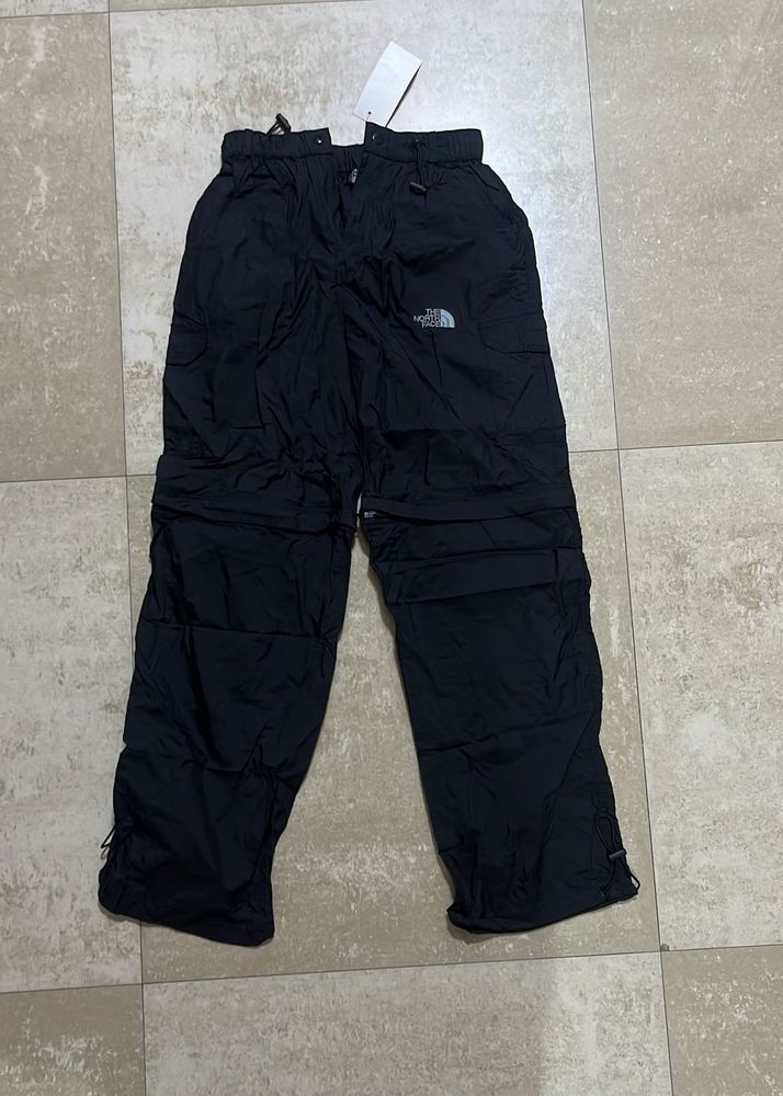 BRAND NEW NORTH FACE CARGOS