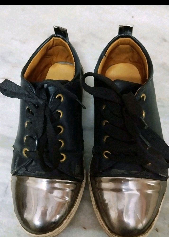 Black Casual Shoes