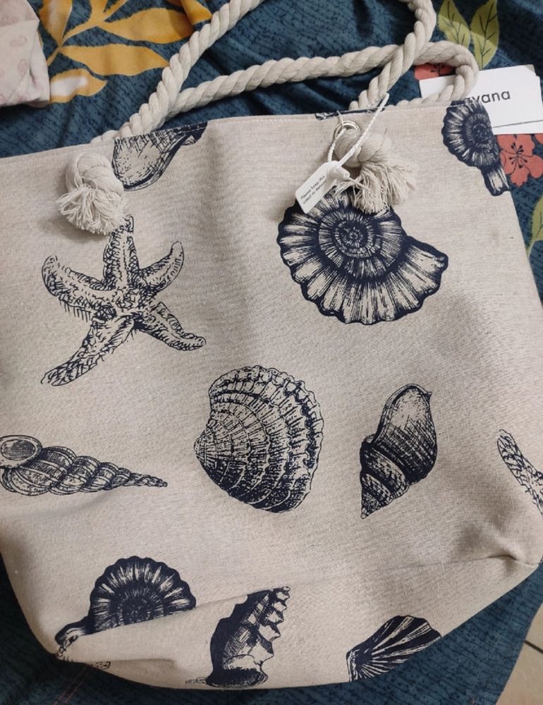 New Savana Large Size Printed Shells Tote Bag