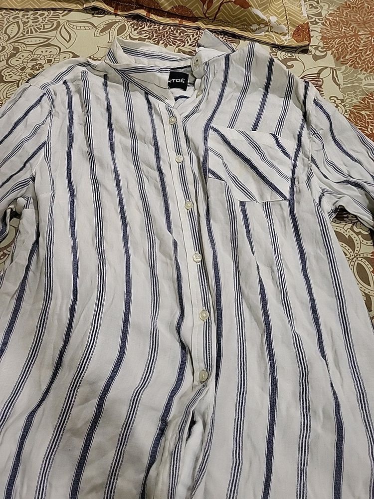 White Shirt With Blue Lines