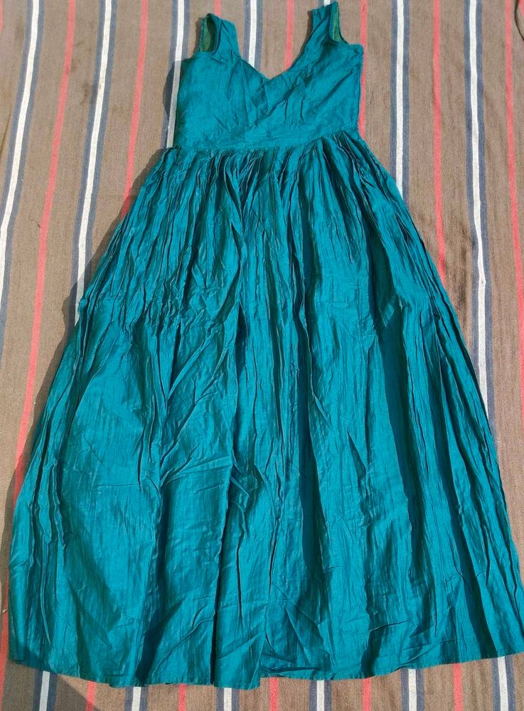 GOWN FOR WOMEN....