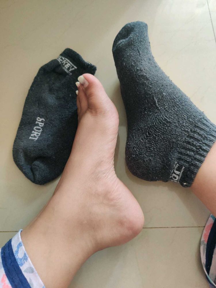 Women Black Socks