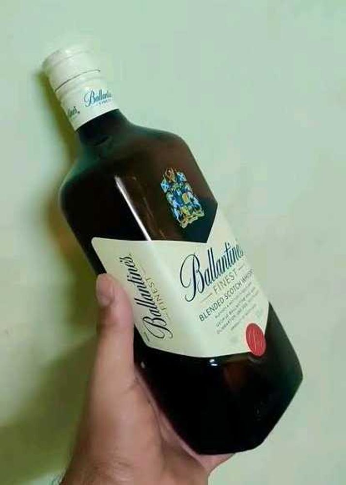 Glass Bottle Whisky Ballentine's