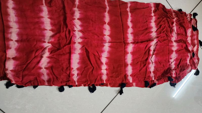 RED SOFT STOLE WITH HANGINGS