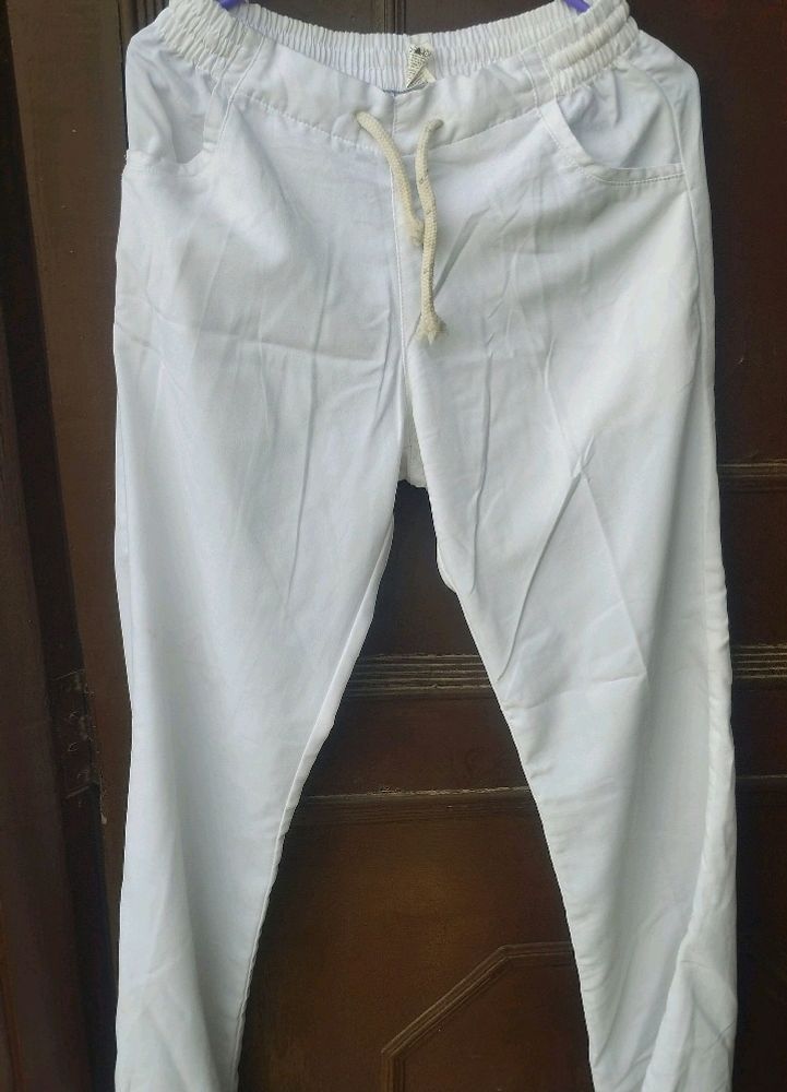 DICKIES WHITE CASUAL PANT LIKE NEW