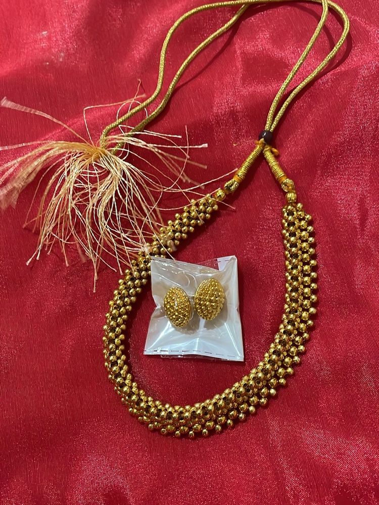 Traditional Golden Choker With Earrings