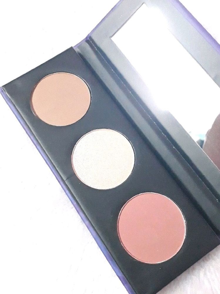 Sugar Cosmetics Contour De Face Pallete