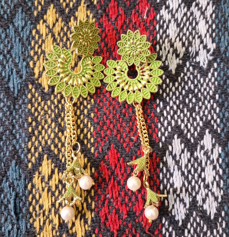 Green Ethnic/Trendy Hanging - Earring