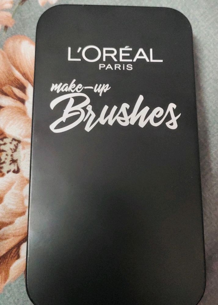 L'OREAL make-up Brushes