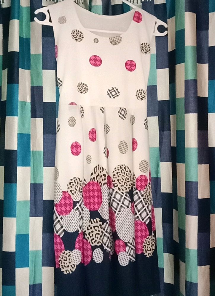 Pretty Frock Top in White, Pink and Navy mix👗