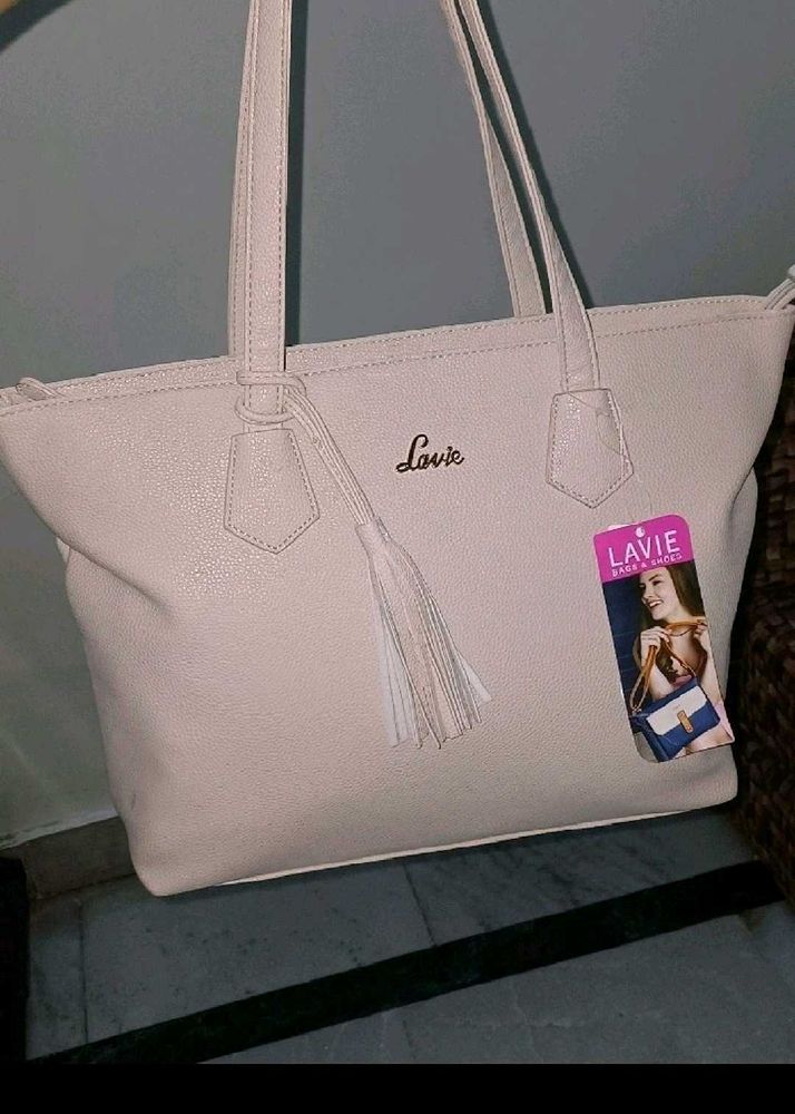 ❤️Brand New LAVIE bag