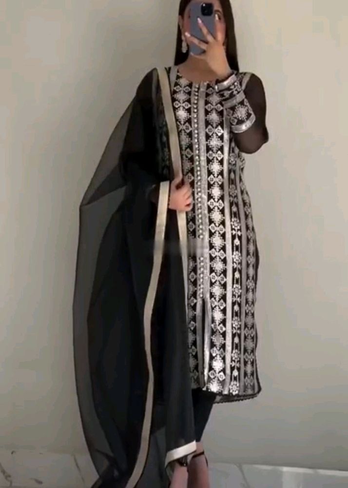 New Staylish Pakistani Poshaq Dresses Beautiful Dr