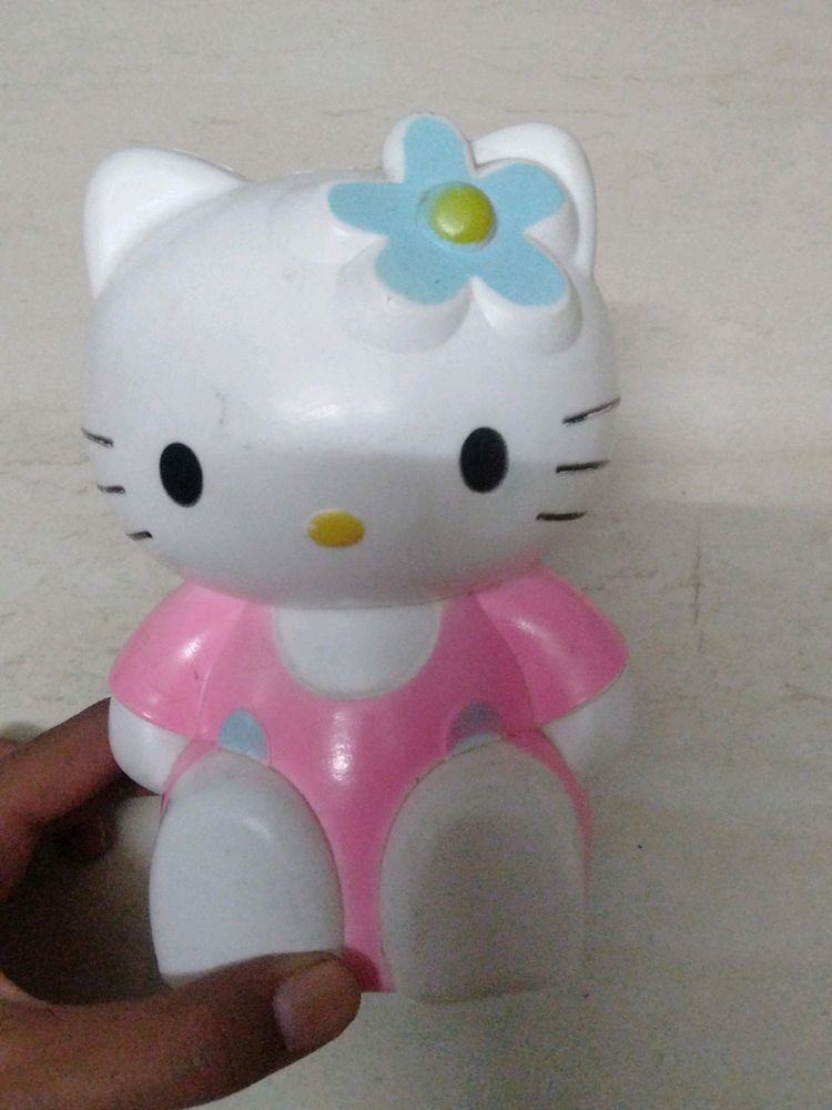 Piggy Bank Of Hello Kitty