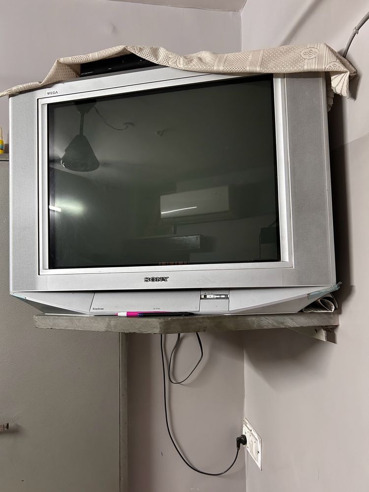 Sony Wega CTR TV