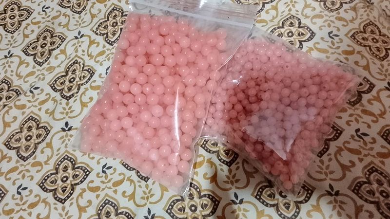 Light Pink Colour Pearls of two different sizes