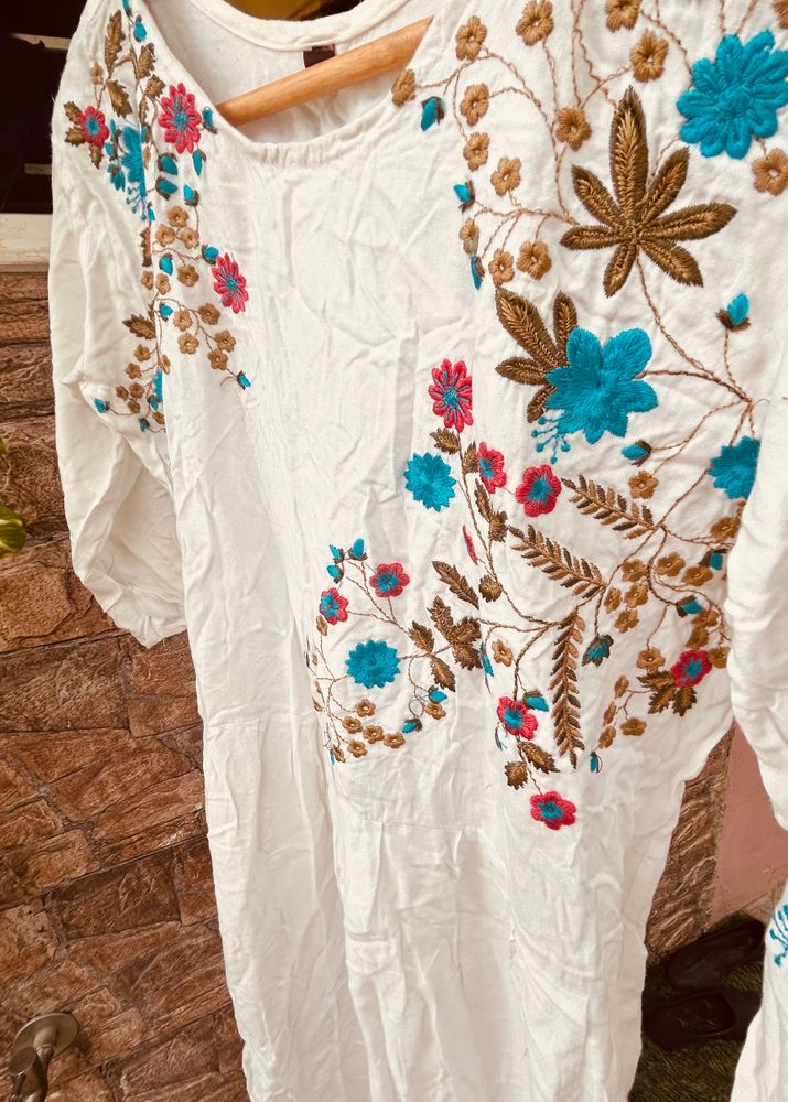 Beautiful Embroidery Kurti