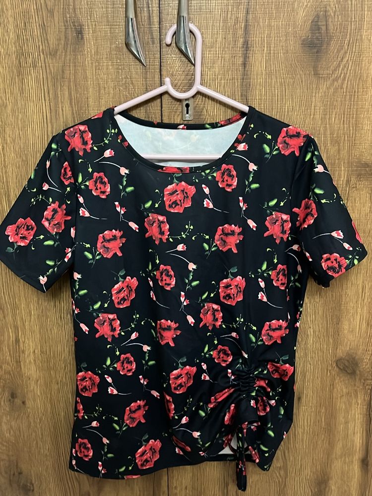 Urbanic Black Top With Red Roses