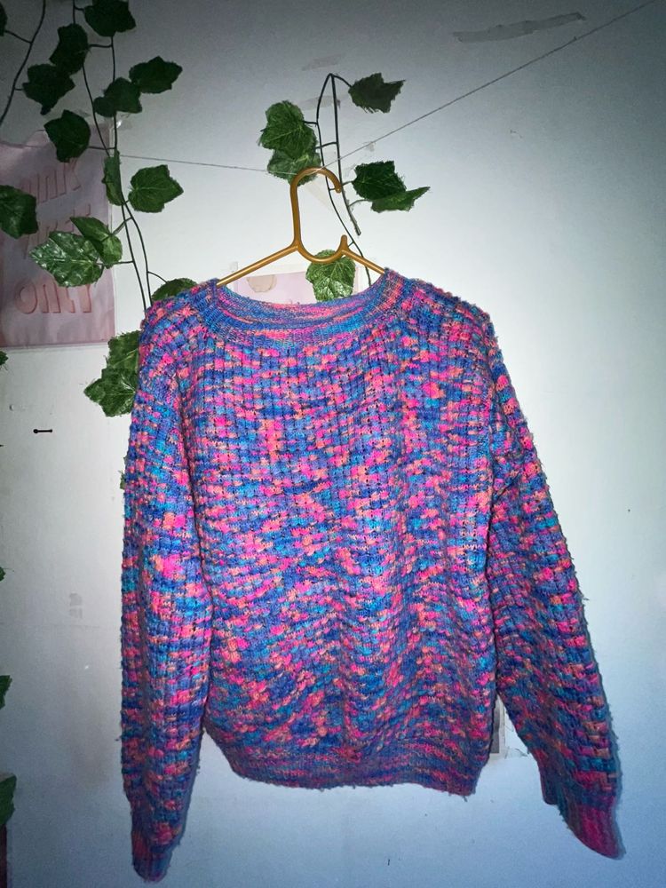 Knitted Swetar