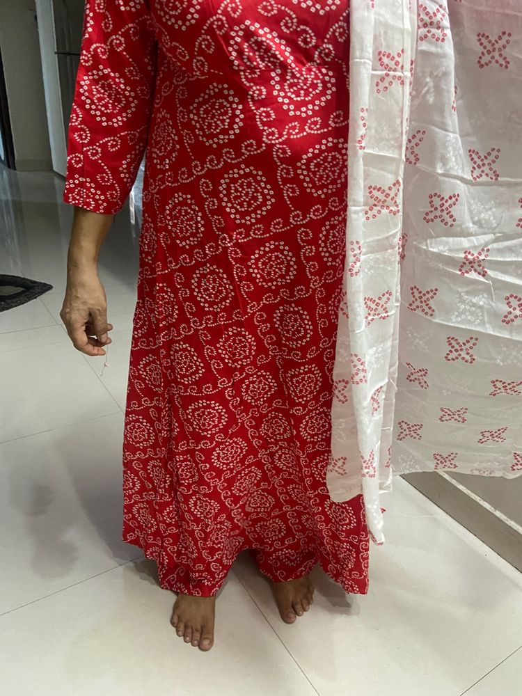 Bandej Red Kurta Plazzo With Dupatta