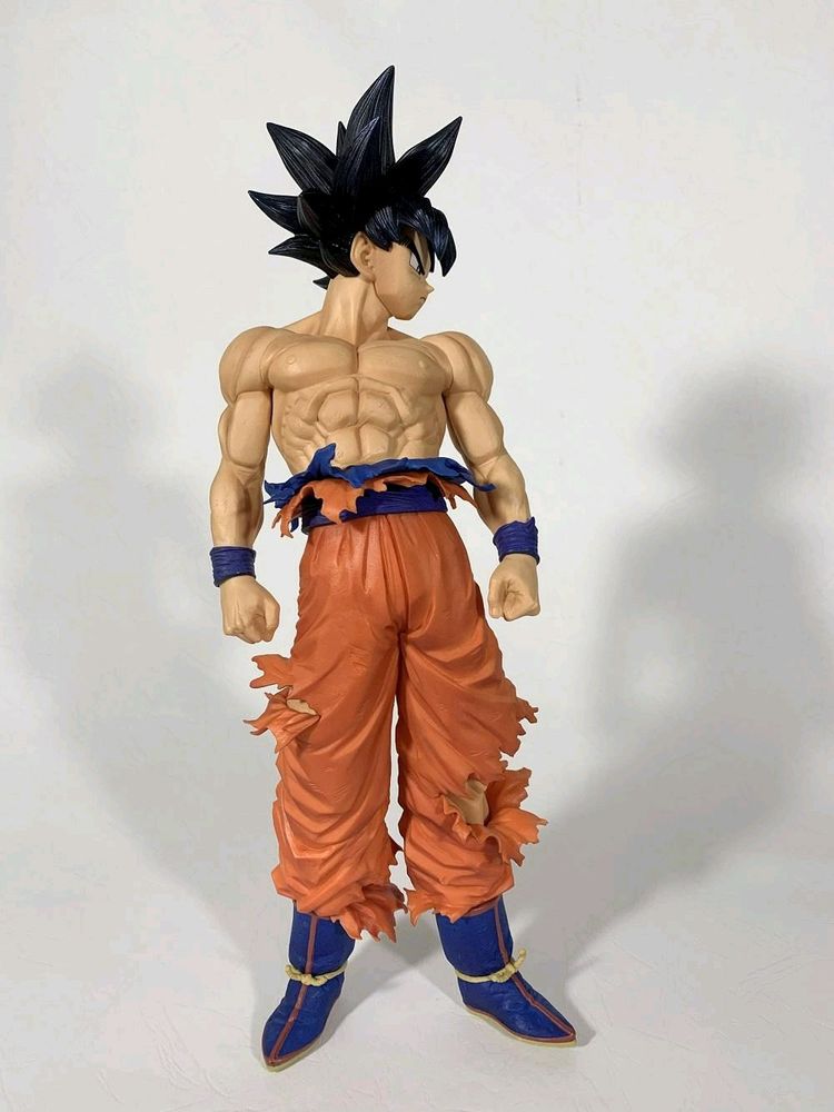 SON GOKU LIMITED EDITION WITH 2 REPLACEABLE HANDS