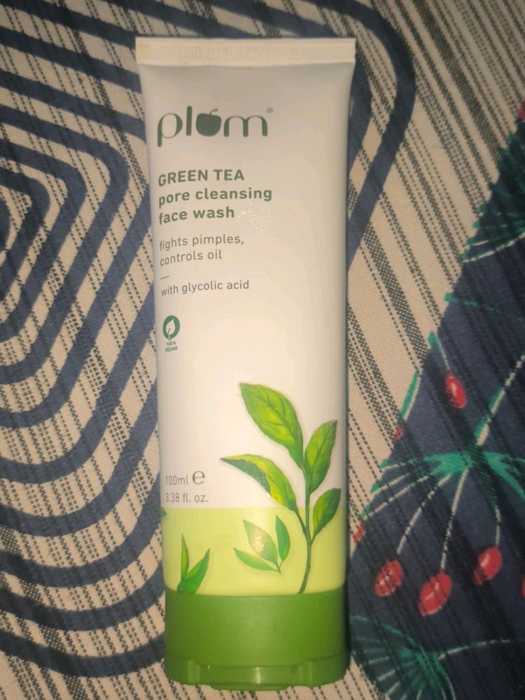 Plum Green Tea Pore Cleansing Face Wash