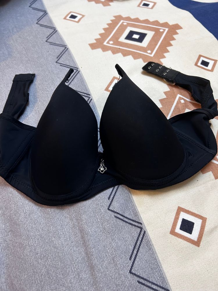 Black Push Up Bra