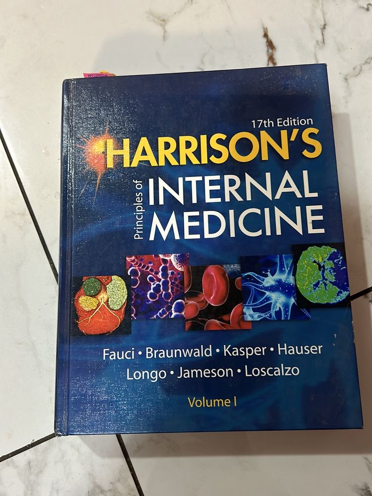 Like New Condition Internal Medicine Book