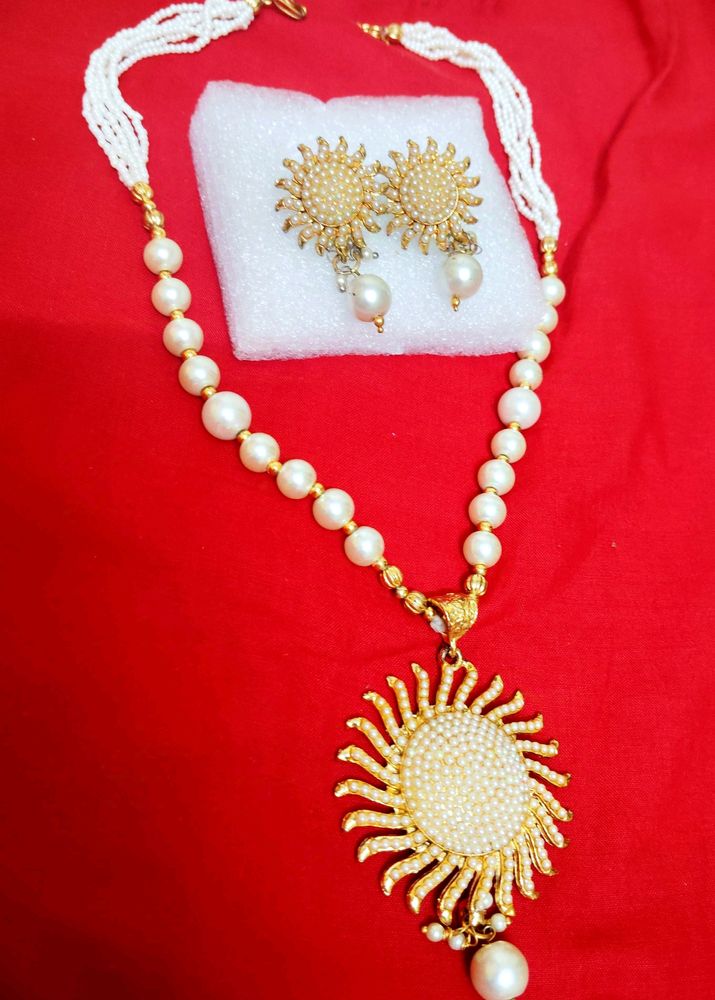 Necklace Set White & Golden 🕊️🕊️