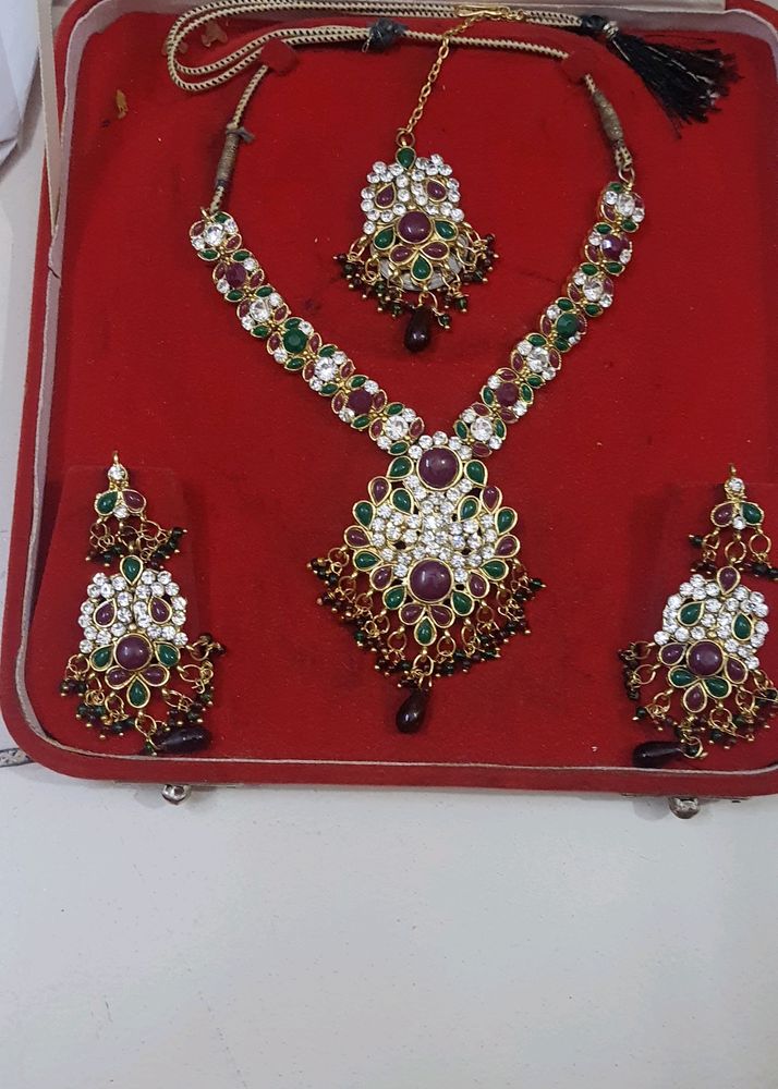 Necklace Set