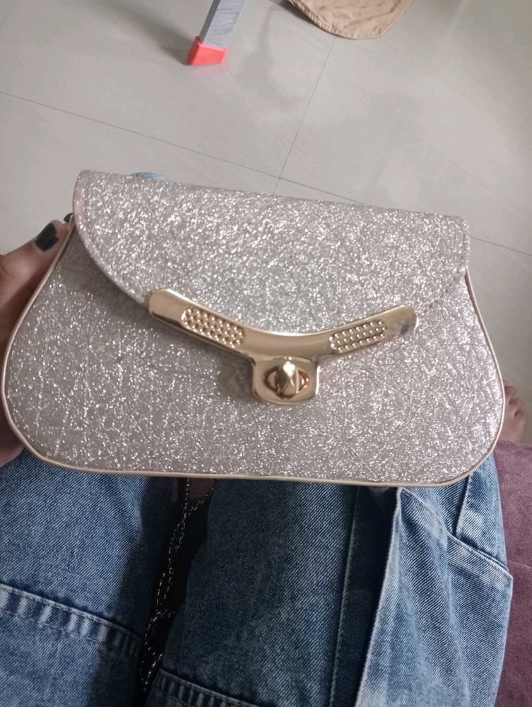 30rs Delivery Discount 🎉Golden Glitter  Purse