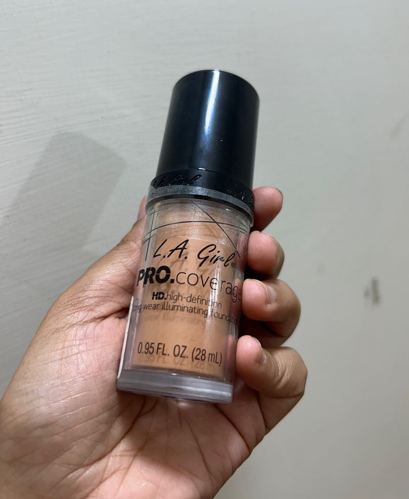 LA GIRL PRO COVERAGE ILLUMINATING FOUNDATION