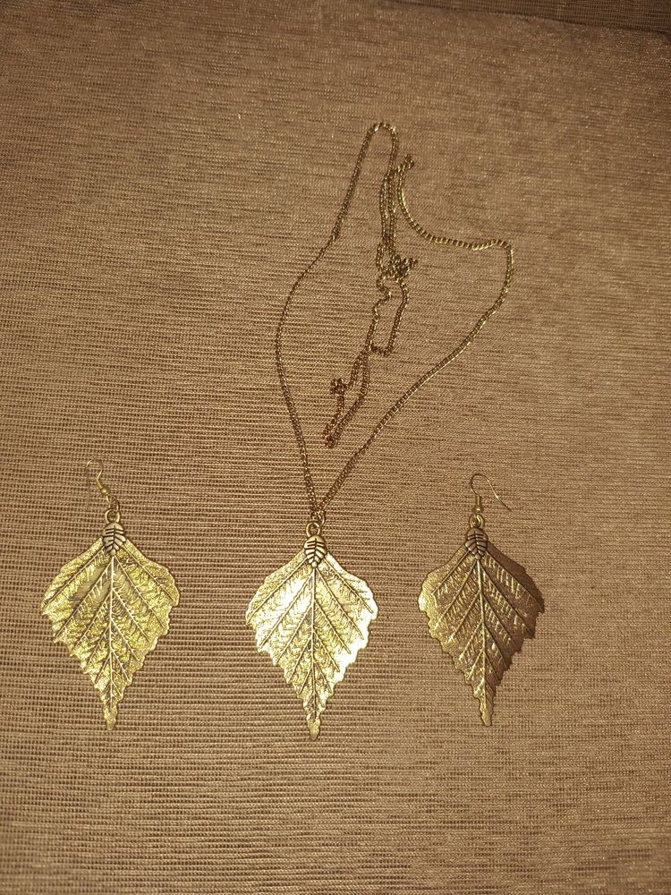 Gold Brass Earrings And Pendant Set