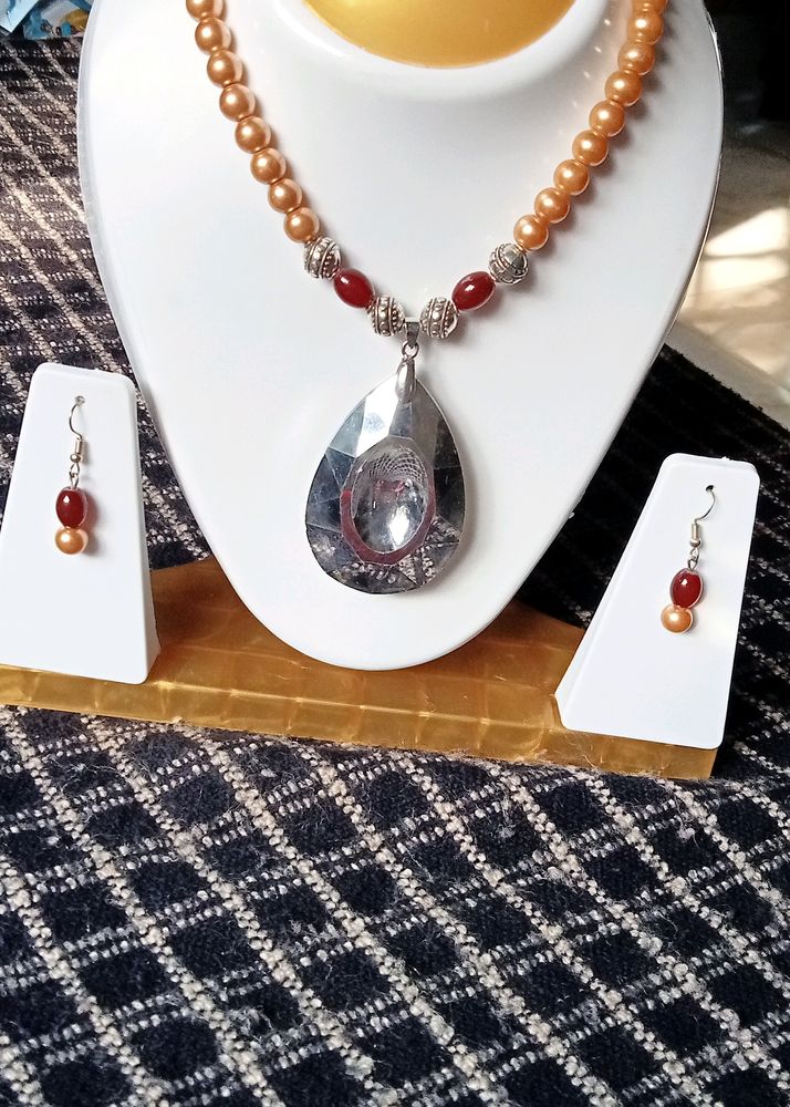 Diamond jewellery set