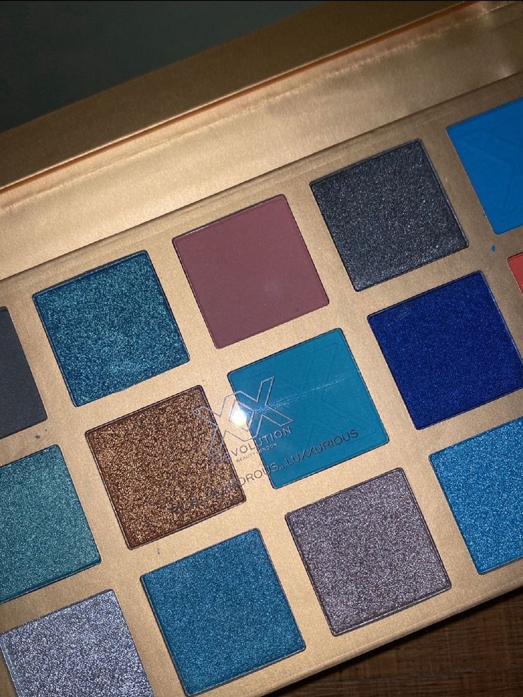 Vortex Eyeshadow Palette