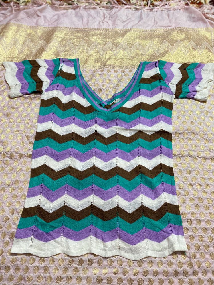 V neck Zig Zag Top