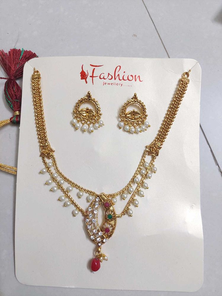 Necklace Set