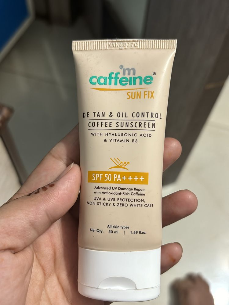 DE TAN & OIL CONTROL COFFEE SUNSCREEN