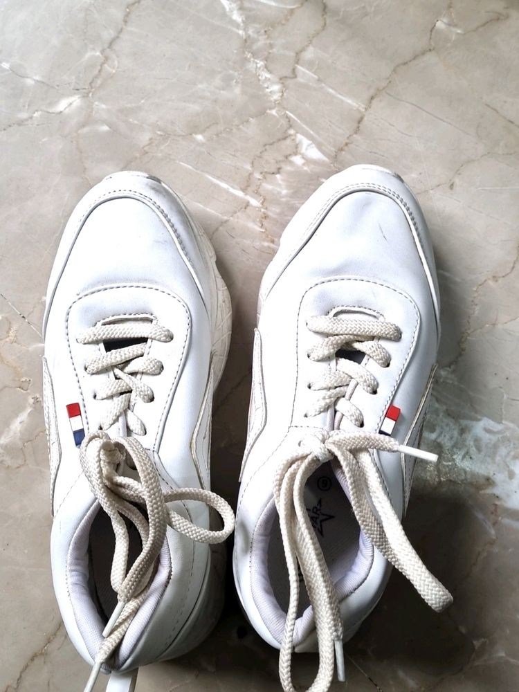 WHITE CASUAL SHOES - GOOD CONDITION