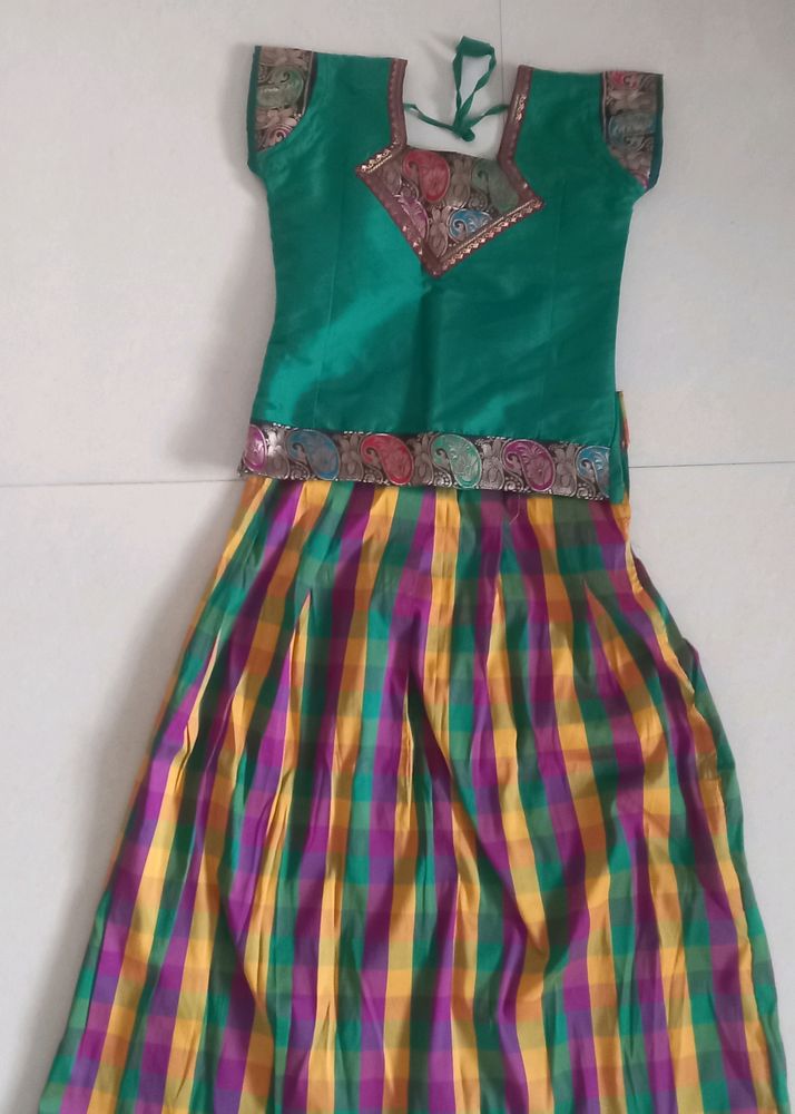 Girl's Traditional lehenga choli (polka parkar)