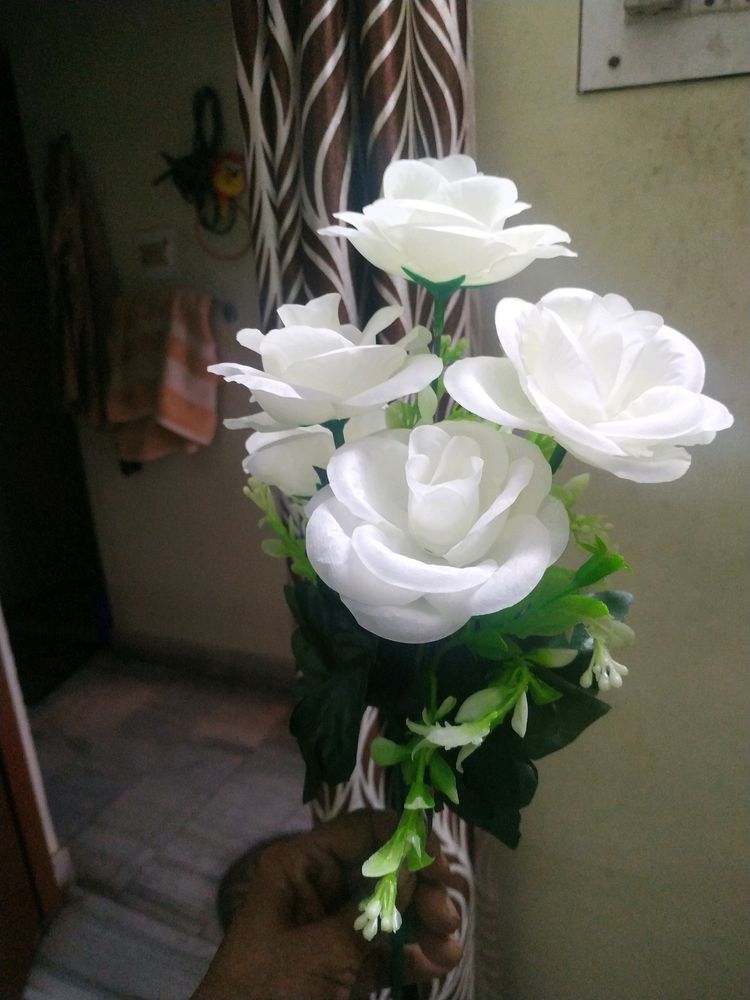 Bunch Of White Rose