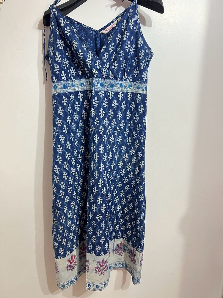 Blue Dori Kurti