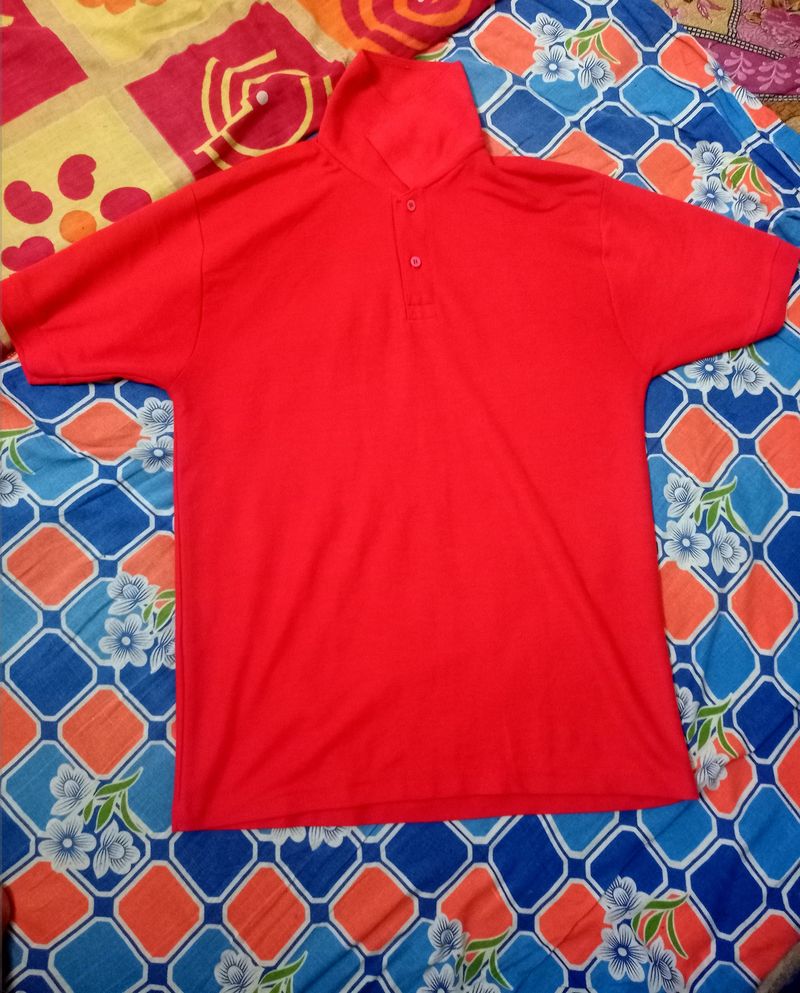 Solid Red Tshirt In Very Good Condition