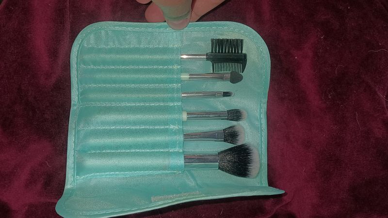 Miniso Travel Makeup Brush Kit