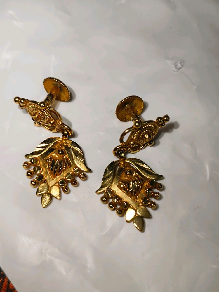 New Rold Gold Ear Rings